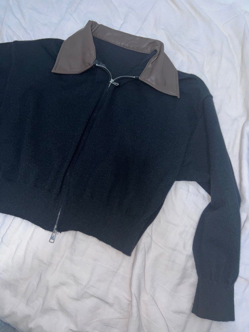 Black jacket (Category: Coats, Jackets and Outerwear) located in Kuala Lumpur. Submitted by dinosaurrightnow (Listing ID 1464548686, Image 3). Description: -second hand clothes not accept return or refund after purchase -not accepted nego -only accept tng -do not direct purchase! Ask bfr purchase -not accepted f2f, only by shipping -but accept fussy buyer .