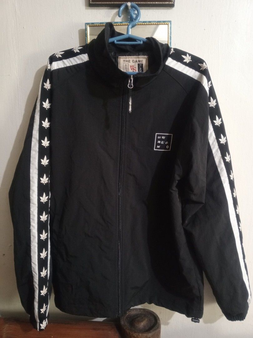 Black Jacket (Free Shipping) (Category: Coats, Jackets and Outerwear) located in Mabalacat. Submitted by alengmaliit (Listing ID 1464392020, Image 1). Description: Free Shipping! Unisex Can fit M-XL women L on tag.