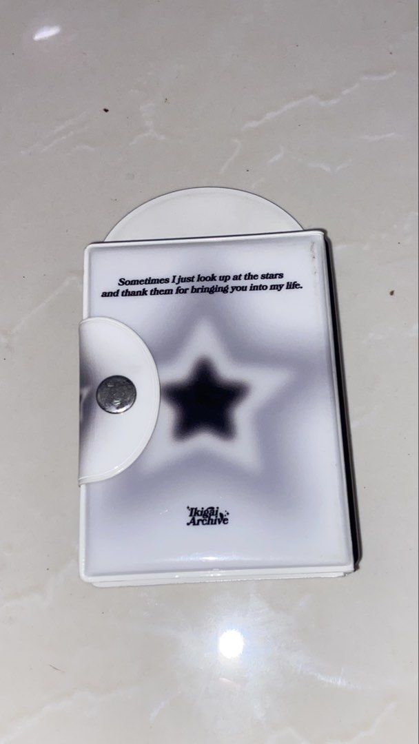 Black n White Stars Collect Book (Category: Trading Cards Accessories) located in Manila. Submitted by anlee1015 (Listing ID 1464534609, Image 2). Description: - 1p pvc back to back - still in good condition .