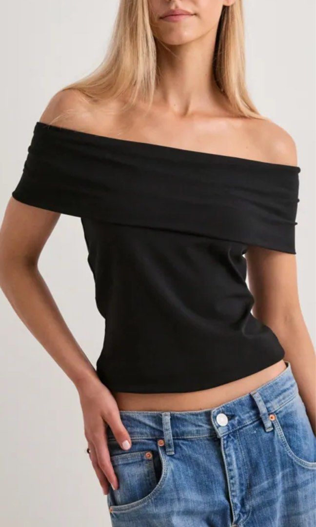 Black Off Shoulder Top - WHITE color also AVAIL (Category: Others Tops) located in San Fernando. Submitted by lovedbylove__ (Listing ID 1464515140, Image 2). Description: Black Off Shoulder Top Small to medium Never worn COLOR WHITE ALSO AVAILABLE .