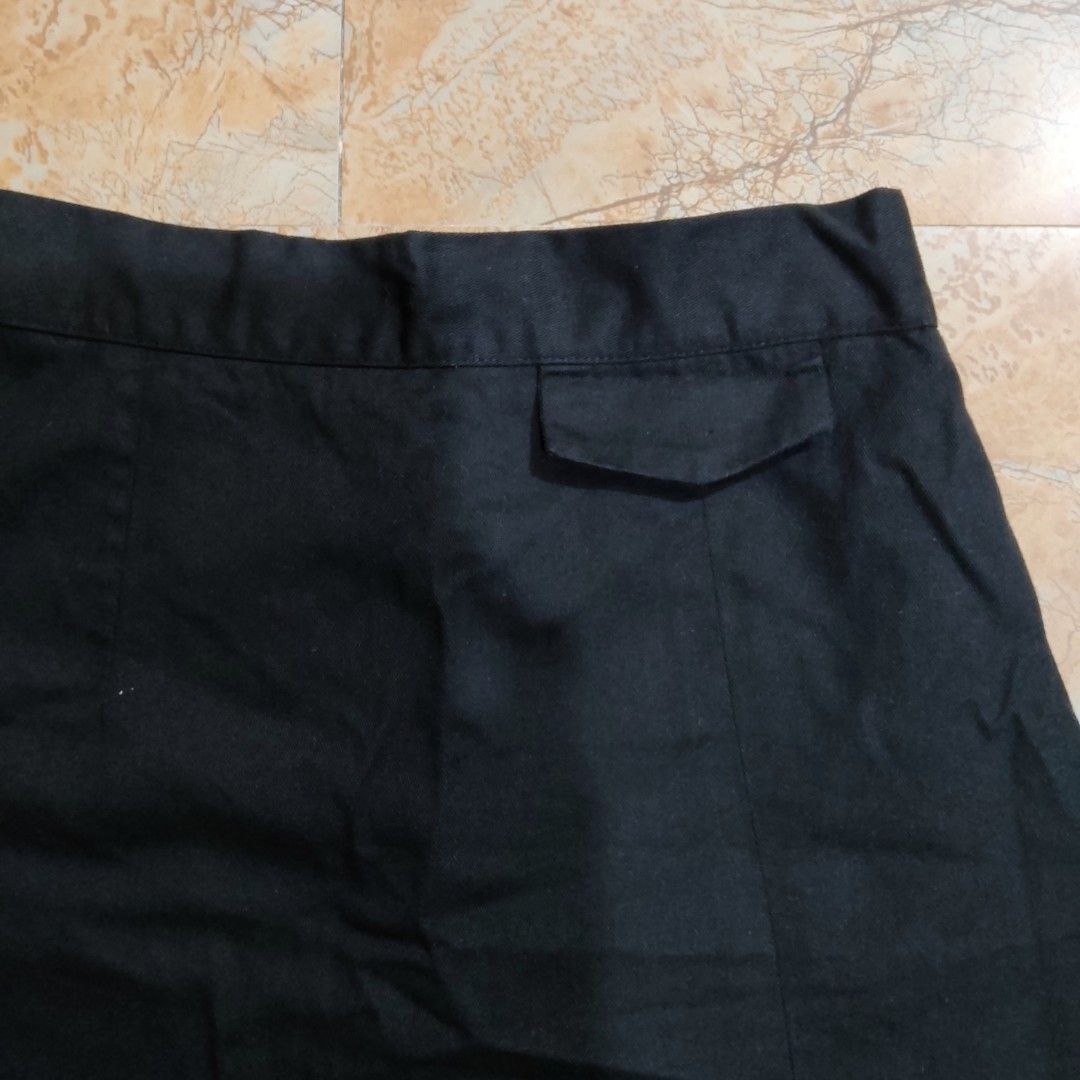 Black Pleated Skort / Mini Skirt (Category: Skirts) located in Valenzuela. Submitted by ecasprelvd (Listing ID 1464454622, Image 2). Description: with built in shorts measurements provided. Valenzuela City delivery thru lalamove or jnt.