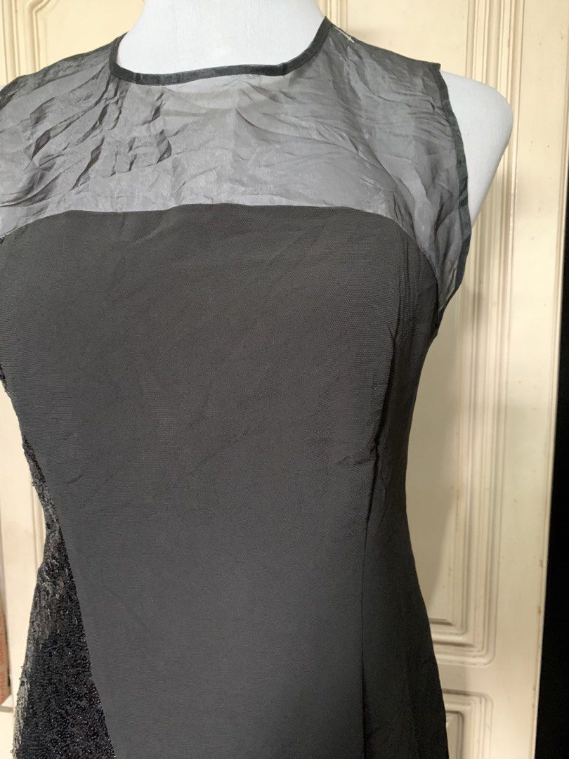 Black Sheer Neckline Sequin Panel Dress (Category: Evening dresses & gowns) located in Quezon City. Submitted by clothingline4sale (Listing ID 1464356205, Image 2). Description: Black w/ Sequence Design Formal Dress Very nice in actual Brand new with plastic Zipper back / Cut tag/ Sequence, mesh design combi/ with lining Size: medium- semiLarge Bust: 34-36” ; Waist: 32-34” ; Length: 34” Very nice in actual .