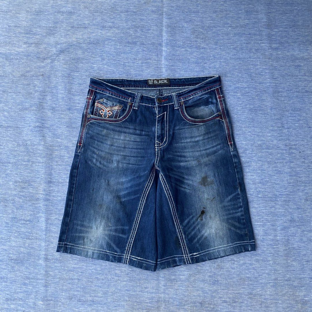 BLACK Y2k REWORK JORTS (Category: Shorts) located in Angeles City. Submitted by stephen52790 (Listing ID 1464495070, Image 2). Description: 🟥BLACK Y2k REWORK JORTS (INCH) Waist: 34 Length: 22 Thigh: 14.5 Leg opening: 12 •Good/Excellent condition •TR VIBES •Embroid details •Issue: Missing on button at the back and stains Price: 400PHP.