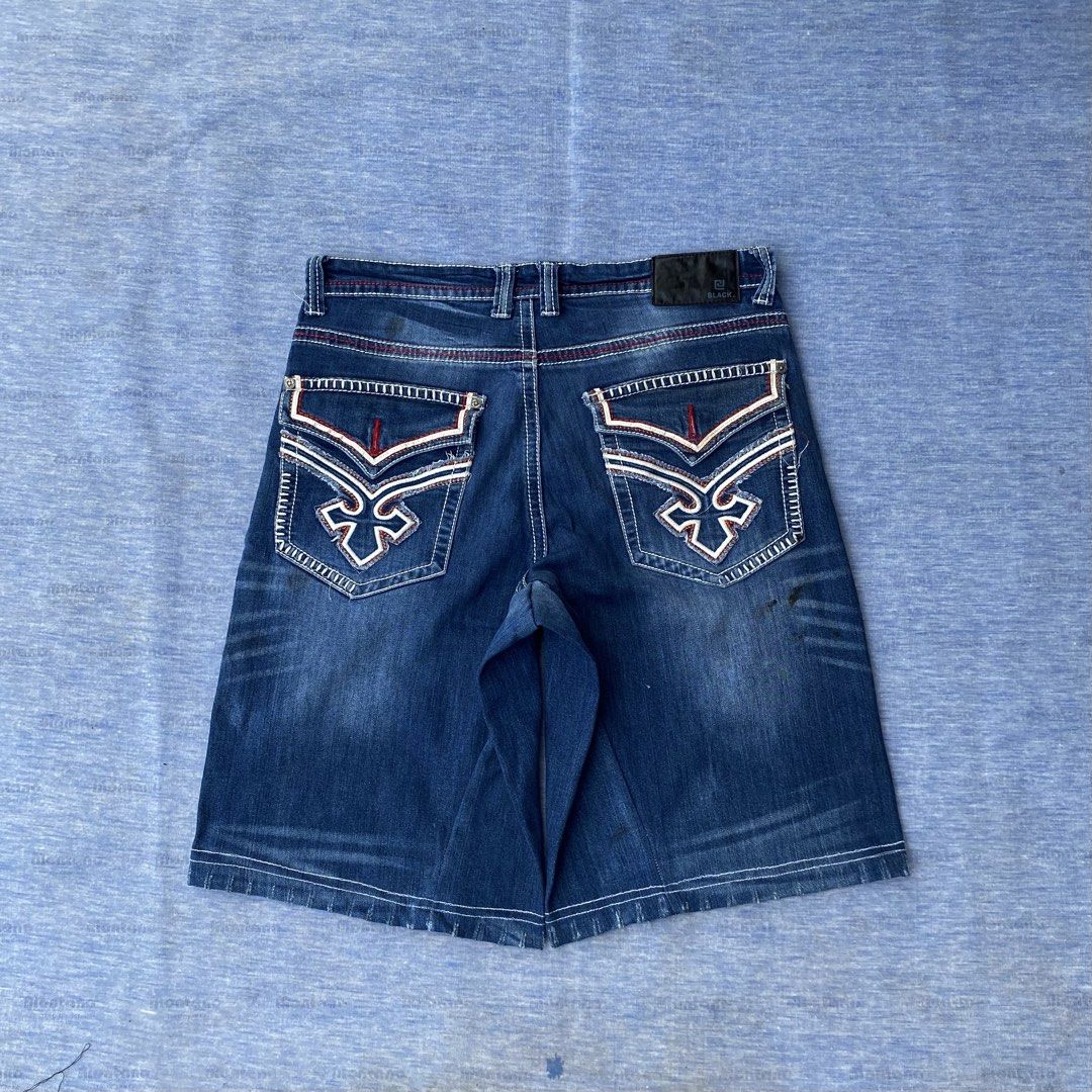 BLACK Y2k REWORK JORTS (Category: Shorts) located in Angeles City. Submitted by stephen52790 (Listing ID 1464495070, Image 1). Description: 🟥BLACK Y2k REWORK JORTS (INCH) Waist: 34 Length: 22 Thigh: 14.5 Leg opening: 12 •Good/Excellent condition •TR VIBES •Embroid details •Issue: Missing on button at the back and stains Price: 400PHP.