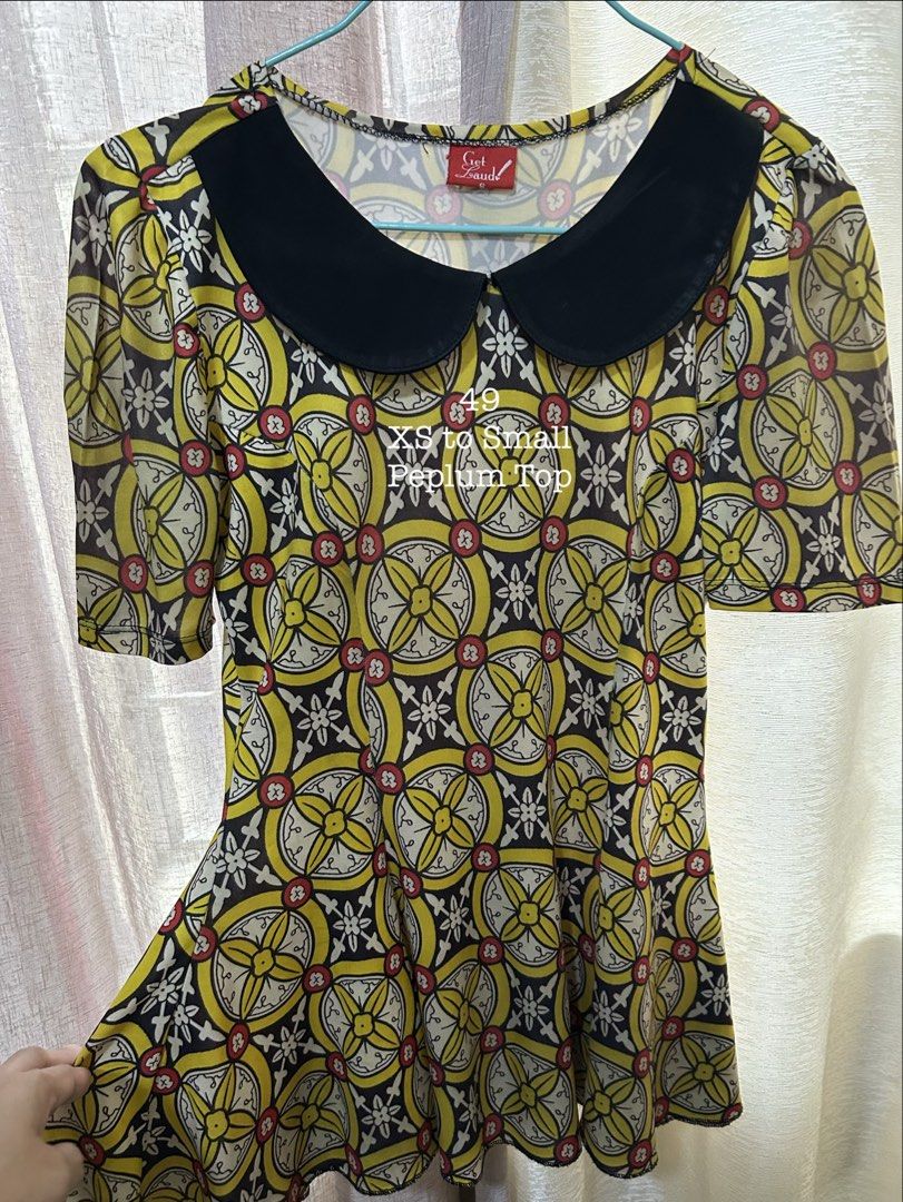 Blouse / Cropped Top (Category: Dresses) located in Valenzuela. Submitted by maigarcia (Listing ID 1464569689, Image 3). Description: 49 or 99 only Knitted Top Disney Minnie Polo Cropped Peplum Top Office Top .