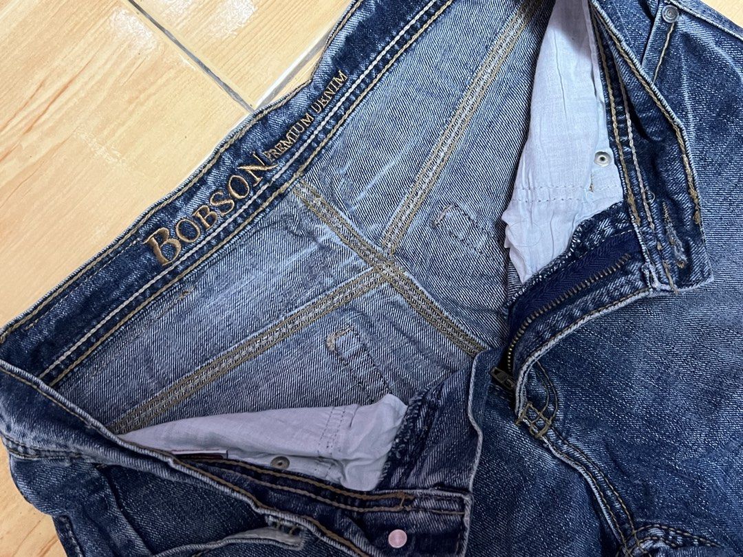Bobson Premium Denim Jeans (Category: Jeans) located in Marikina City. Submitted by julmograsell (Listing ID 1464485792, Image 3). Description: - Classic blue denim jeans from Bobson - Premium denim material - Straight leg fit - Button and zip closure - Two front pockets and two back pockets - Leather patch on the back waistband - Great for everyday wear - Size can fit 23-28 .