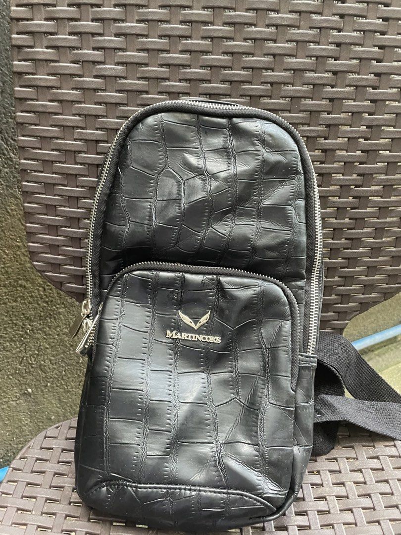 Body bag (Category: Backpacks) located in Cagayan de Oro. Submitted by kawaii_67trifted (Listing ID 1464471120, Image 1). Description: 350 each bag.