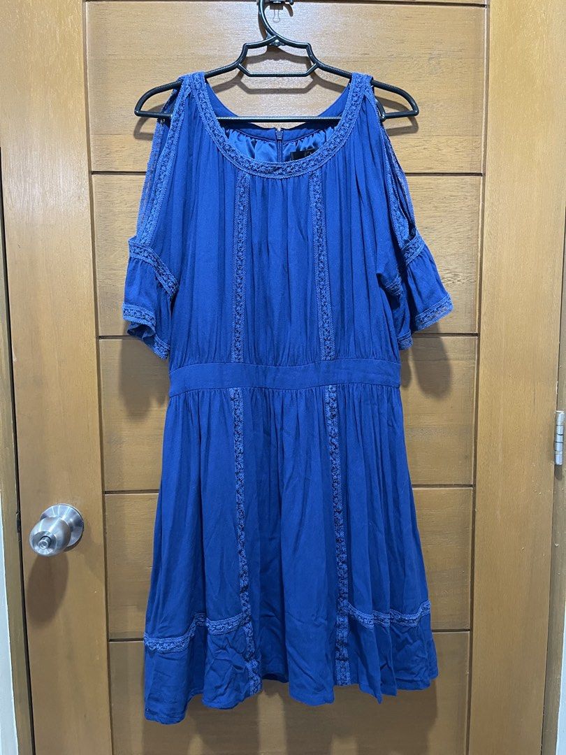 Boho-chic royal blue Dress (Category: Dresses) located in Zamboanga. Submitted by pawsome_closet (Listing ID 1464451162, Image 1). Description: 8/10 Royal blue color Medium I’m 5’0 (for reference).
