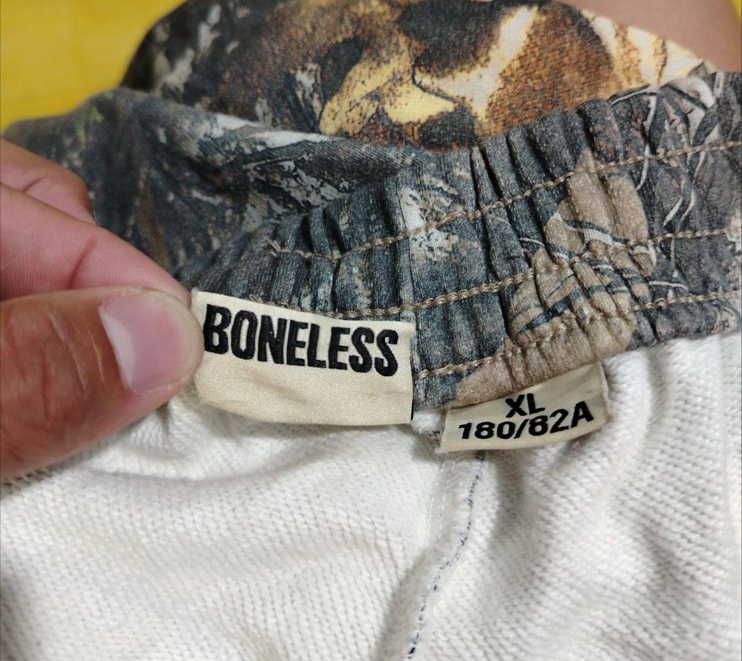 BONLESS Camo Cargo Shorts Size XL (Category: Shorts) located in Lucena. Submitted by thrifteditem (Listing ID 1464386233, Image 3). Description: - BONLESS Camouflage Shorts - Size: XL (fits 180/82A) - Features: Elastic waistband with drawstring - Style: Classic, versatile camouflage pattern - Ideal for: Casual wear, outdoor activities, everyday comfort.