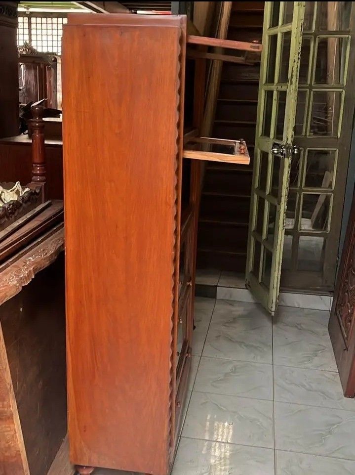 Book shelves (Category: Shelves, Cabinets & Racks) located in Manila. Submitted by carmelites36250 (Listing ID 1464420626, Image 3). Description: Bookshelves /atty, s Book case ❤ Solid narra wood ❤❤❤ fully refurbish/fully varnish deliver Pick up at shop/Delivery 🚚🚚🚚 Pm me ☎☎☎☎ #forsale #furniturestore 16k ✅✅✅.