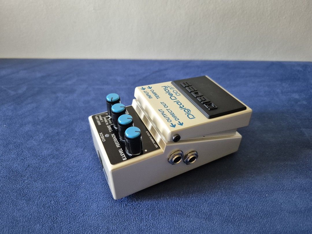BOSS DD-3T Digital Delay Guitar Effects Pedal (Category: Musical Instruments) located in Bantay. Submitted by backyardcyclist (Listing ID 1464377525, Image 2). Description: - BOSS DD-3T Digital Delay pedal - Delivers classic delay tones - Features output, direct out, and input jacks - Includes tempo control for precise timing - Perfect for adding depth and dimension to your guitar sound - In good working condition. used only in my room.