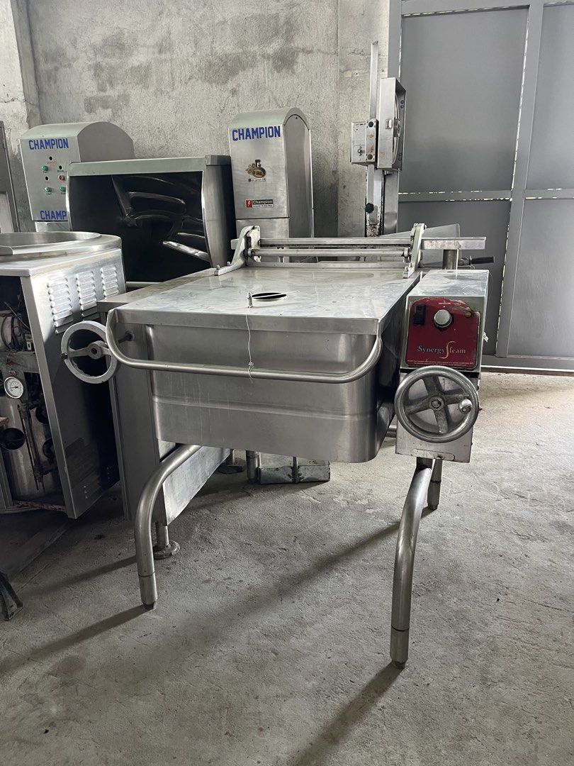 Braising Pans & Jacketed Kettle (Category: Industrial Equipment) located in Manila. Submitted by gpbarako (Listing ID 1464388490, Image 2). Description: BRAISING PANS & Steam Jacketed kettle BRANDS : BLODGETT/CROWS LPG Gas type , Made in USA Capacity: 30 gallons/ 120 liters Ideal for : Hotels and Commissary and Catering Services. For : Frying / Steaming, cooking Sauces , Cooking Kare Kare , Adobos , Etc cooking by bulk- big Productions .