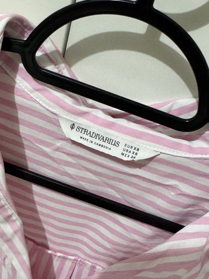 Branded clothes (Category: Blouses) located in Manila. Submitted by ivorysmile29717 (Listing ID 1464488143, Image 2). Description: Branded clothes ( stradivarius, uniqlo, zara, h&m, mango ) .