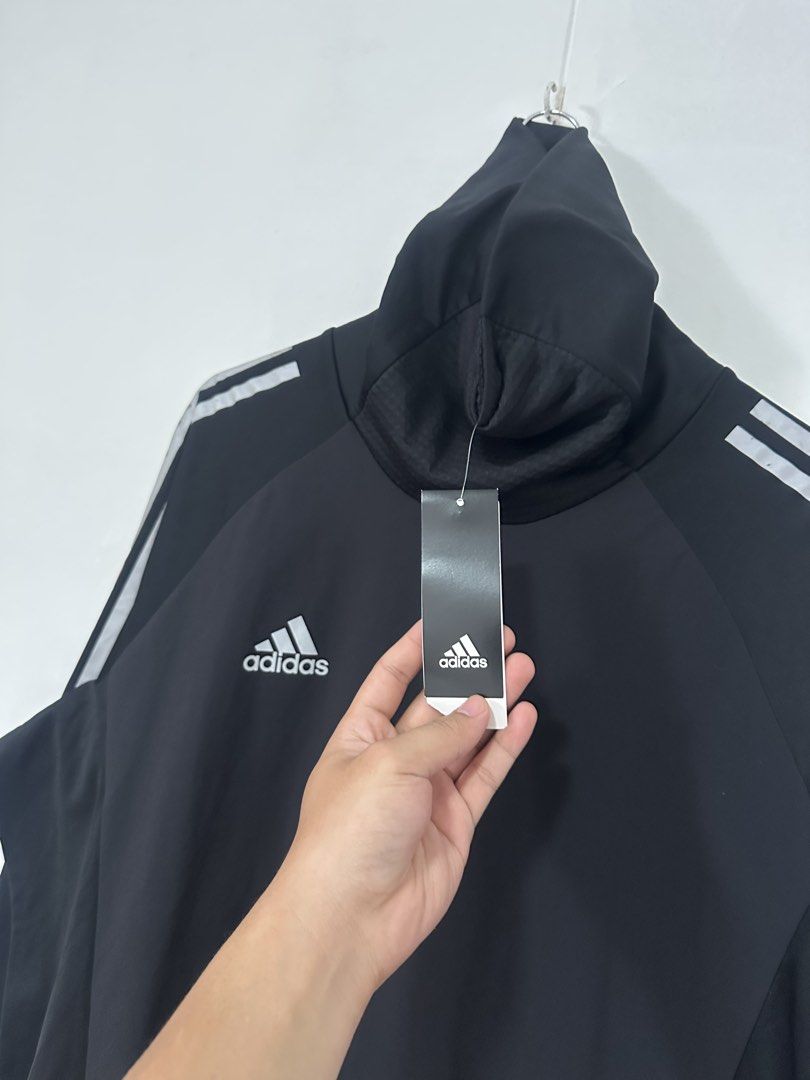Brandnew Adidas Ult Warm Top (Category: Coats, Jackets and Outerwear) located in Las Pinas. Submitted by archimedes.joaquin (Listing ID 1464395514, Image 3). Description: Brandnew - pwedeng pang gym ( jogging ) - sz 2xl on tag fit XL only 24.5” width 29” length - Authentic.