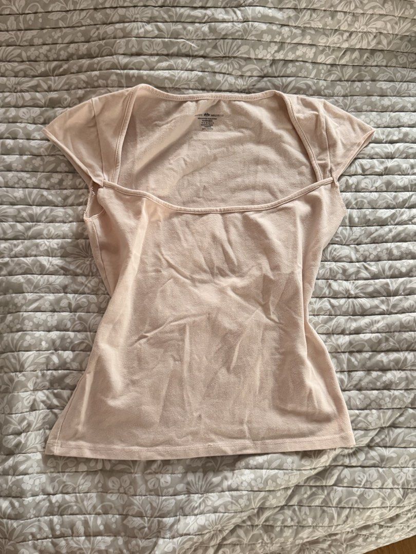 Brandy melville ella top (Category: Shirts) located in Manila. Submitted by laviedelene (Listing ID 1464447834, Image 1). Description: Brandy melville light pink ella top Never worn no tag.