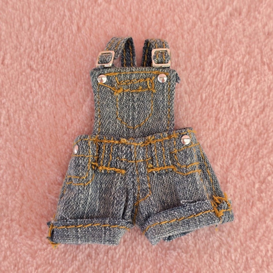 BRATZ JUMPER (Category: Kids Toys) located in Quezon. Submitted by blushreloved (Listing ID 1464453423, Image 1). Description: Selling As Is.