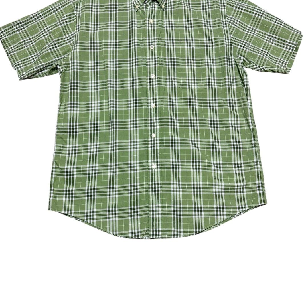 BROOKS BROTHERS 346 GREEN CHECKERED BUTTON DOWN SHIRT (Category: Formal Shirts) located in Dinalupihan. Submitted by aizzeestuffs (Listing ID 1464387699, Image 3). Description: Length:31.5" Width:23.5" Shoulder:19.5" Color may vary due to lighting. Pm for more Details. Old Money Luxury Designer..