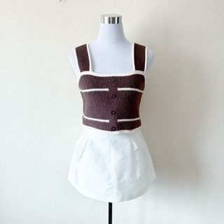 (Category: ) located in . Submitted by rosywardrobe (Listing ID 1464417583, Image 1). Description: .