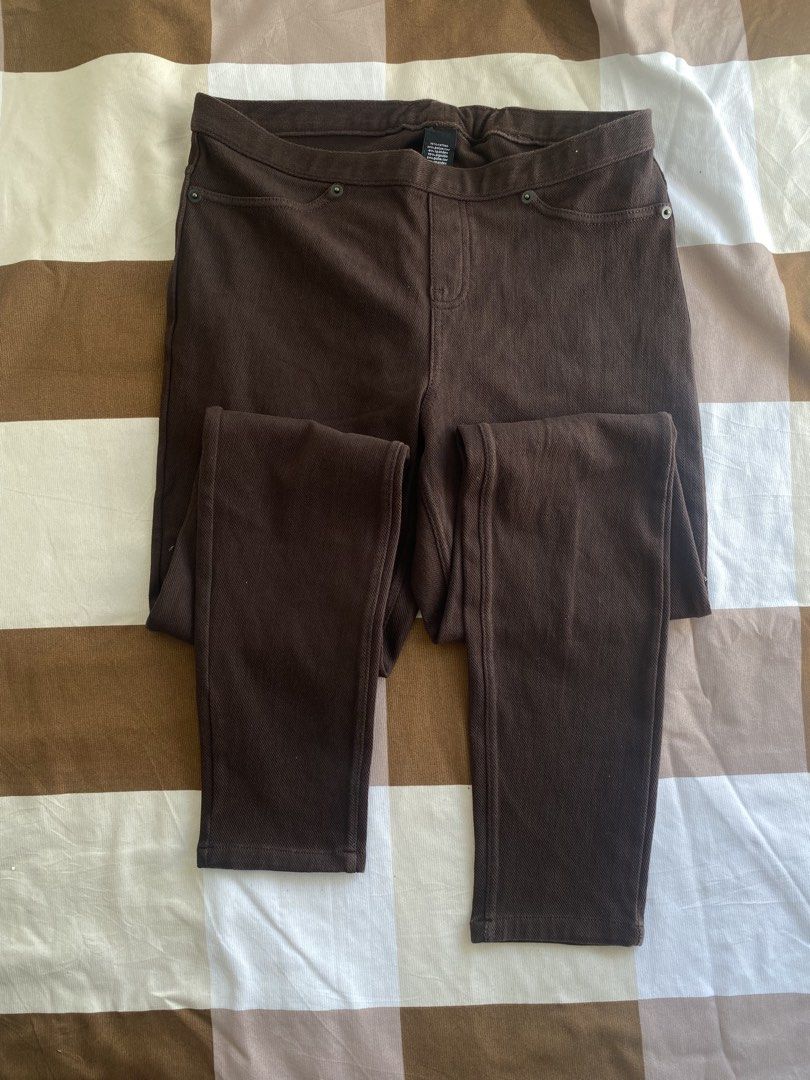 Brown pants (Category: Jeans) located in Manila. Submitted by leola_ (Listing ID 1464465048, Image 1). Description: .