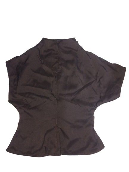 Brown Wrap Neck Short Sleeve Peplum Top (Category: Blouses) located in Caloocan City. Submitted by yssapics (Listing ID 1464500606, Image 3). Description: rfs: decluttering and need for school funds!.