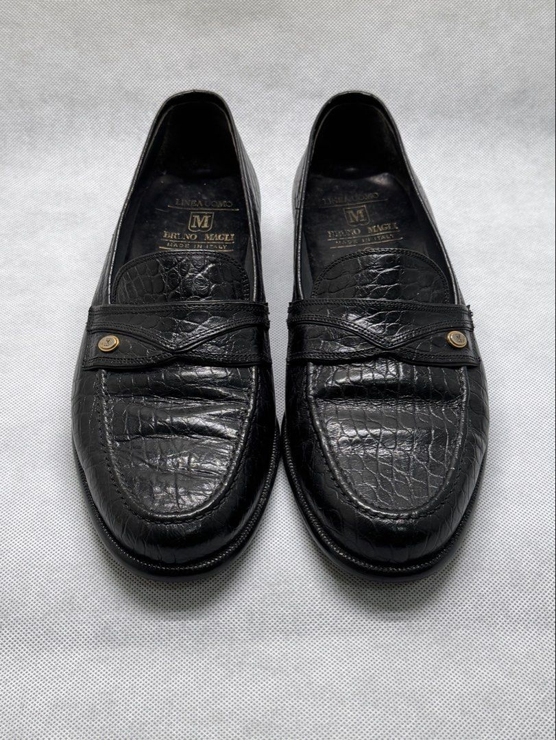 Bruno Magli Crocodile-Embossed Leather Loafers (Category: Casual Shoes) located in Manila. Submitted by members-only (Listing ID 1464366754, Image 1). Description: Bruno Magli Crocodile-Embossed Loafers Size: 6 1/2 men's 24 - 24.5cm Made In Italy In good condition No issue to report Sign of wear Presentable See details in the picture.