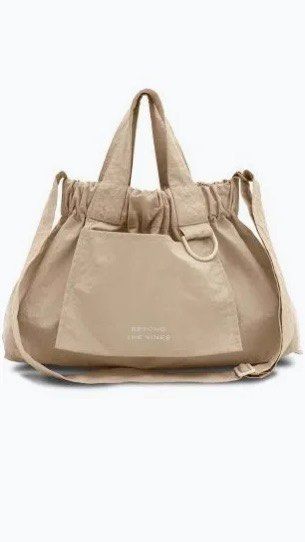 BTV Dumpling Bag XS Khaki (Category: Tote Bags) located in Manila. Submitted by shopsparkles07 (Listing ID 1464545136, Image 1). Description: Used once; Negotiable - Brand: Beyond The Vines - Color: KHAKI .