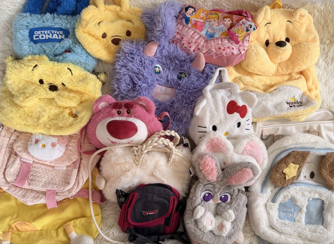Bundle bag characters (Category: Shoulder Bags) located in Cabuyao City. Submitted by mknslyph (Listing ID 1464445515, Image 1). Description: Pwede for personal use or pang benta. Super mura na niyan. .