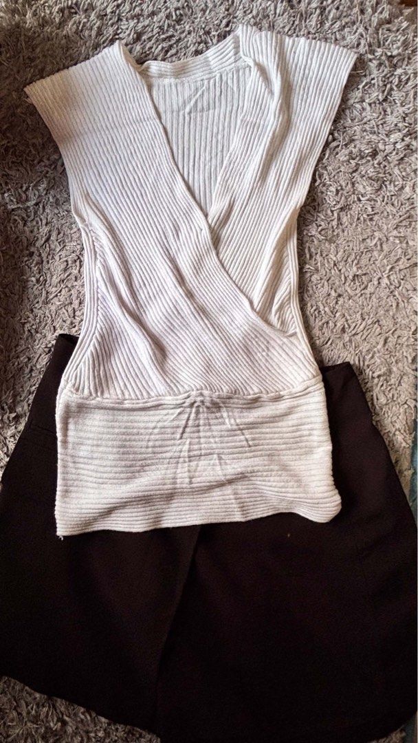 Bundle of Tops and Shorts - Various Styles (Category: Sets or Coordinates) located in Davao. Submitted by itxpatrixe_ (Listing ID 1464450406, Image 3). Description: TOPS FOR SALE EACH: ₱100 TAKE 5 for: ₱449 TAKE ALL: ₱799 📌 Buyer will shoulder DF 📌 First to mine, first served 💗.