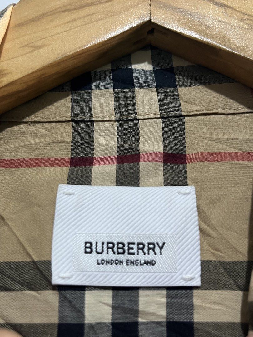 Burberry (Category: Activewear) located in Lipa City. Submitted by deligrind (Listing ID 1464364140, Image 3). Description: .