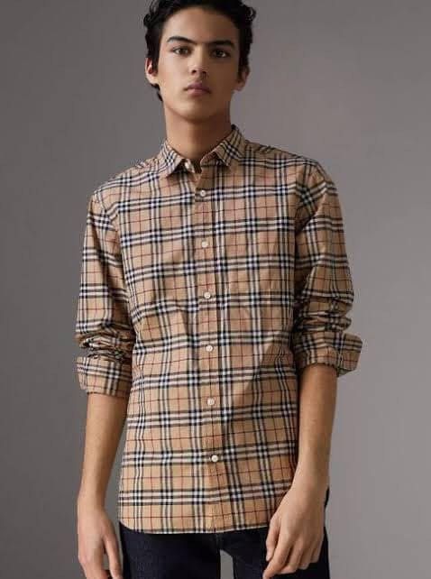 Burberry Nova Checkered Polo (Category: Tshirts & Polo Shirts ) located in Baguio. Submitted by kAzuMi41 (Listing ID 1464450801, Image 1). Description: Burberry Nova Checkered Polo Meduim Size .