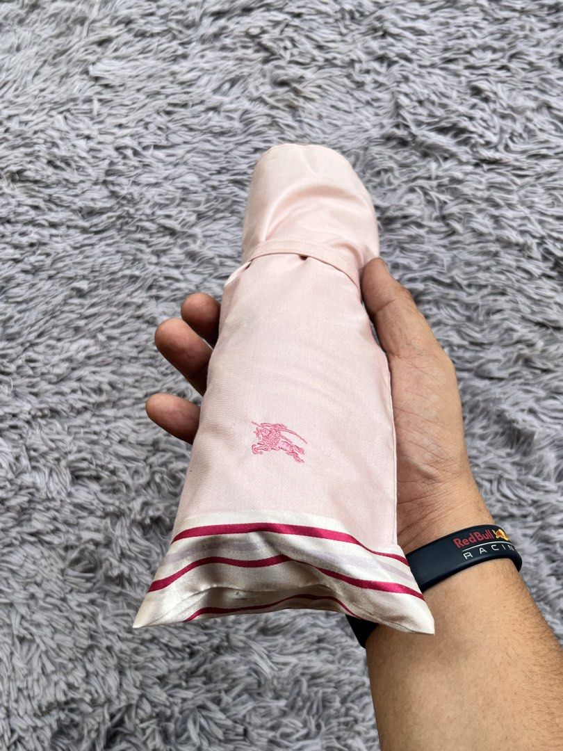 BURBERRY UMBRELLA (Category: Umbrellas) located in Dipolog. Submitted by janja2002 (Listing ID 1464407828, Image 2). Description: BRANDNEW DEADSTOCK JAPAN SURPLUS GALING.