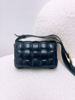 （分類：）位於 。 由 heras.luxury 提交（商品編號 1464379830，圖片 1）。簡介： 。