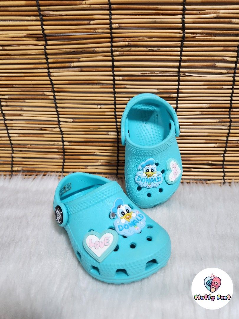 C4- Preloved Original Crocs for kids (Category: Babies & Kids Fashion) located in Navotas City. Submitted by FluffyFeet (Listing ID 1464518215, Image 2). Description: NEW ARRIVAL❗️ This is a PRELOVED ORIGINAL CROCS FOR KIDS‼️ Please managed your expectations ❤️ 📌 Strictly MINE NOW, PAY NOW ONLY❗️ (Unless suki na po na maayos kausap at iwas cancellation) 📌 You may ask for other photos before placing order/s STRICTLY NO RETURN, NO EXCHANGE UNLESS