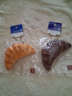 （分類：）位於 。 由 sell.0121 提交（商品編號 1464384578，圖片 1）。簡介： 。