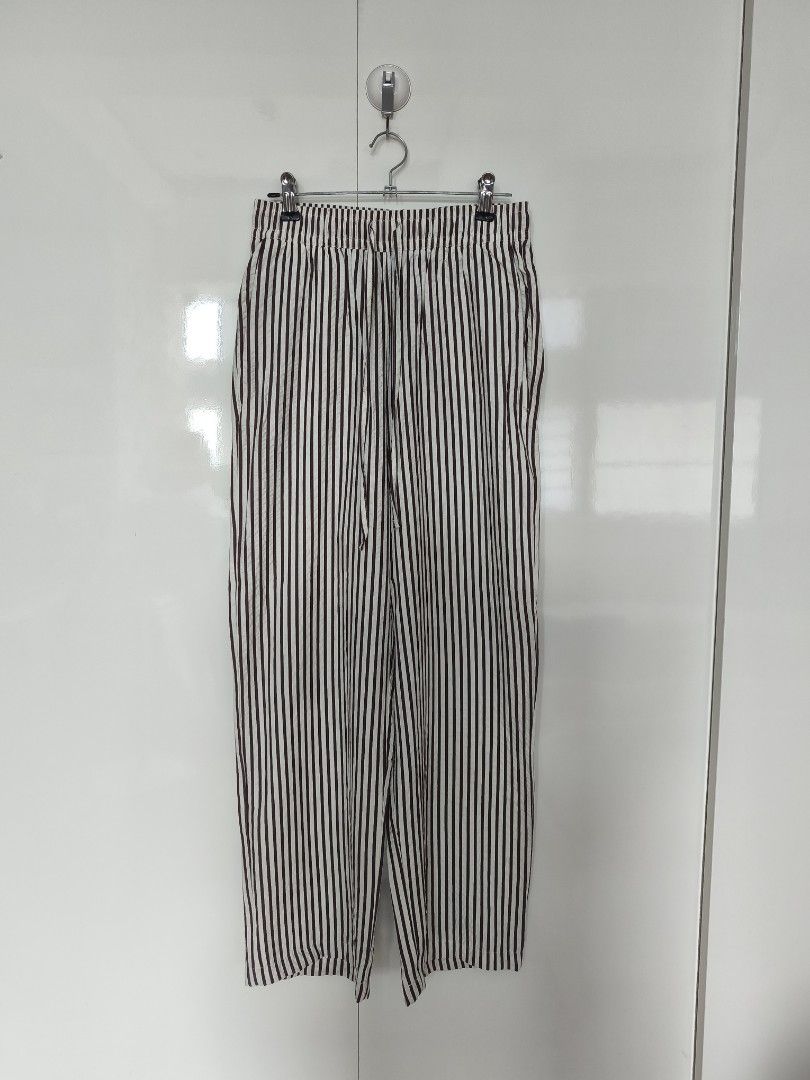 Calliope Stripe Pants (Category: Other Bottoms) located in Manila. Submitted by smilefashion08 (Listing ID 1464368725, Image 1). Description: Bought Calliope at SM MOA Waist 26-27 Length 38.
