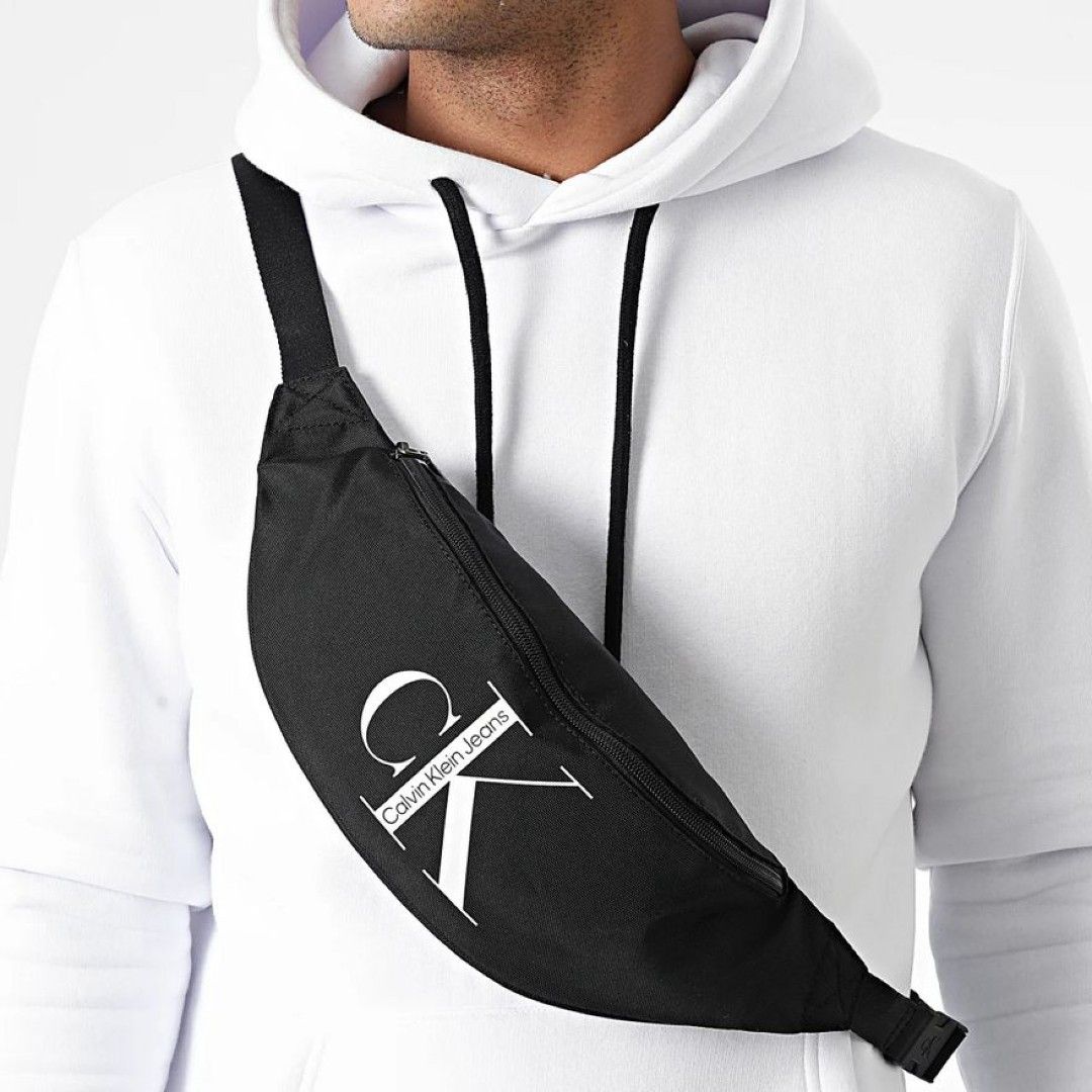 Calvin Klein (Category: Luxury Bags & Wallets) located in Zamboanga. Submitted by Clairey03 (Listing ID 1463917494, Image 1). Description: auth unisex.