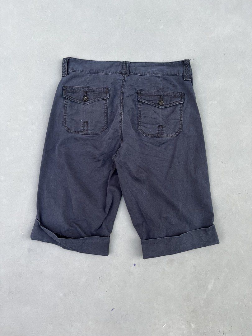 CALVIN KLEIN WALK SHORT (Category: Shorts) located in Quezon City. Submitted by kentstuff (Listing ID 1464423423, Image 3). Description: CALVIN KLEIN Waist: 32-34 Length: 21.5 Leg Hole: 9 Condition: Excellent CR: 9.8/10 Issue: ❌.