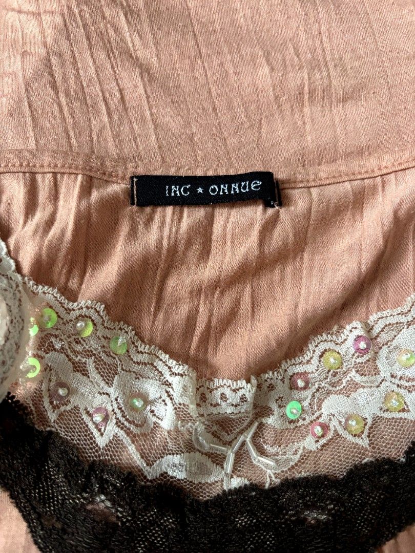 cami top lace with sequins (Category: Sleeveless) located in Quezon City. Submitted by ubelvr (Listing ID 1464362456, Image 2). Description: size s-m with lace and sequins jap brand.