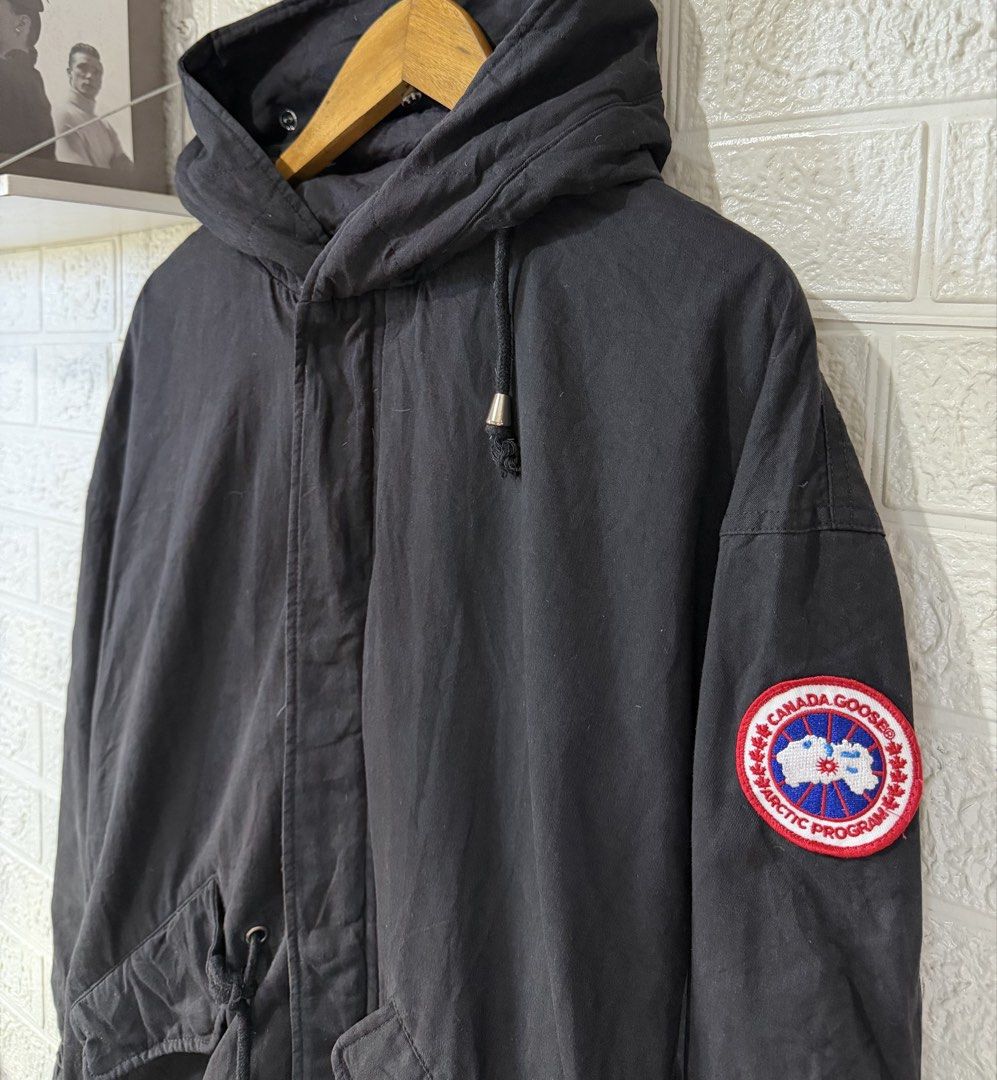 CANADA GOOSE PARKA JACKET (Category: Coats, Jackets and Outerwear) located in Baguio. Submitted by kds_stuffs (Listing ID 1464501310, Image 2). Description: Mine: 650 📍CAN4D4 GOOS3 parka jacket 😍 Size: Large Dimension: 36L x 22W Color rate: 9/10 Issue: ❌ Excellent condition Need wash Gandara neto 💗.