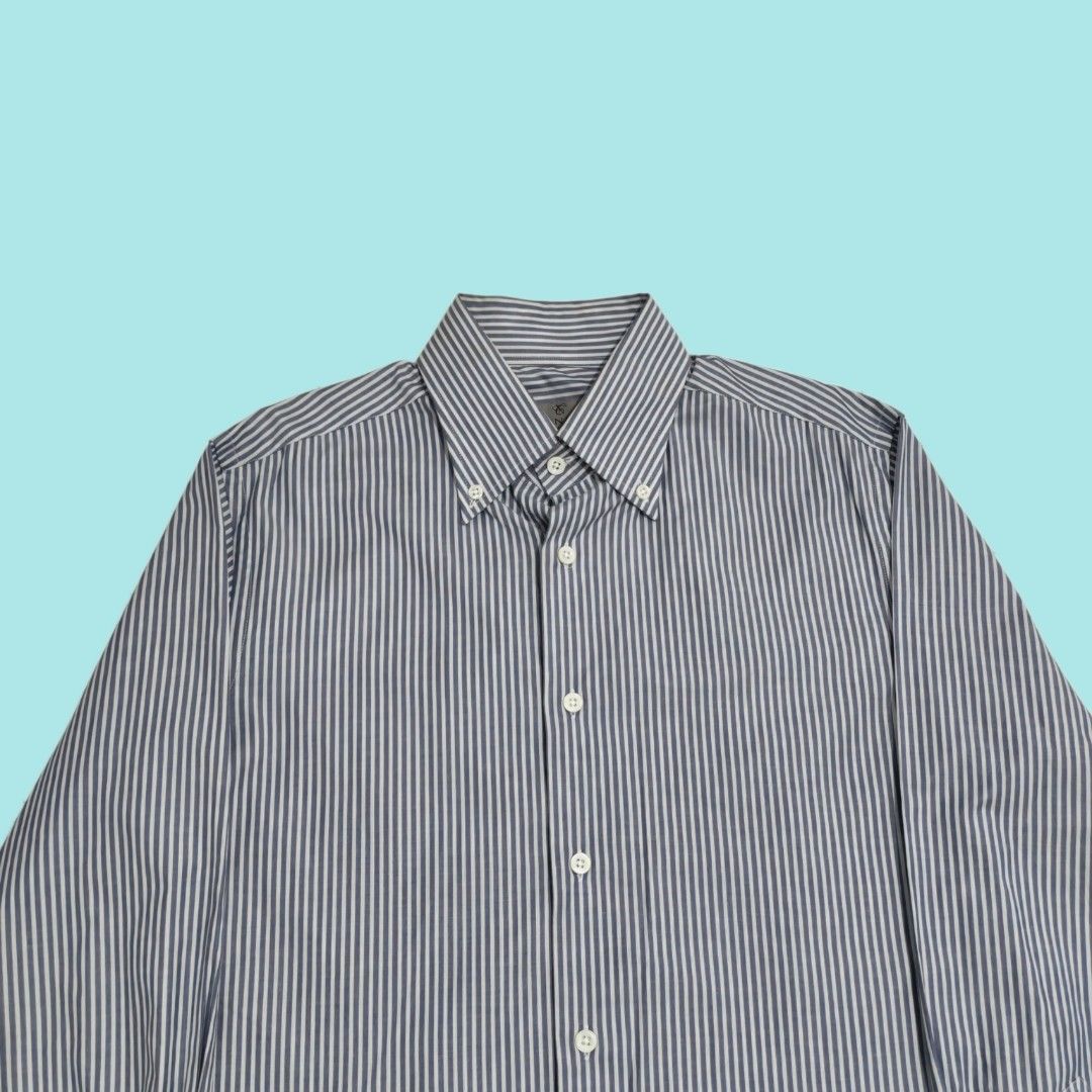 Canali button down shirts (Category: Formal Shirts) located in Tarlac. Submitted by senkustuff (Listing ID 1464513385, Image 2). Description: - Classic Canali dress shirt - Blue and white pinstripe pattern - Button-down collar - Made in Italy - Size: 40 (15 3/4) - Versatile for formal or smart casual occasions - Good quality fabric Dimes Length:31 Width :21 Shoulder:17.5 Sleeves:24 📌Color may due to lighting 📌 Pm for more details 📌 Payment thr