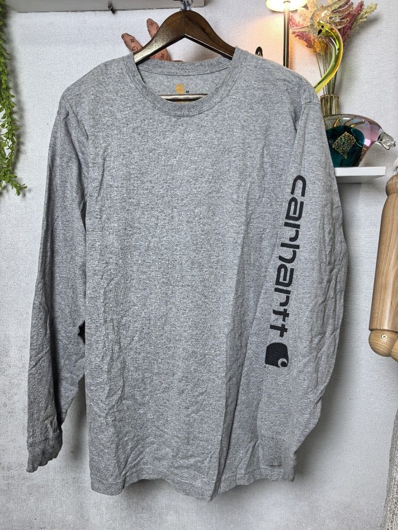 Carhartt long sleeve (Category: Longsleeves) located in Baguio. Submitted by ashzachary (Listing ID 1464489166, Image 2). Description: Carhartt big logo Condition :Excellent condition Color rate 10/10 Size :large Inches:W/L No issues No flaws Super ganda sa personal Pm. More details Good quality Plsss 📌No Bogus 📌No return MOP What you see is what you get PALAWAN, CEBUNA GCASH AND BDO Reminder😊 We're selling thrifted clothes so please manage yo