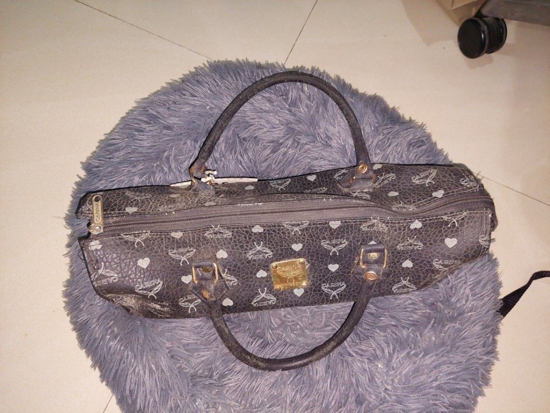 Carina Bag (Category: Shoulder Bags) located in Manila. Submitted by okeanos (Listing ID 1464363095, Image 2). Description: Selling just to declutter You can also make a offer.