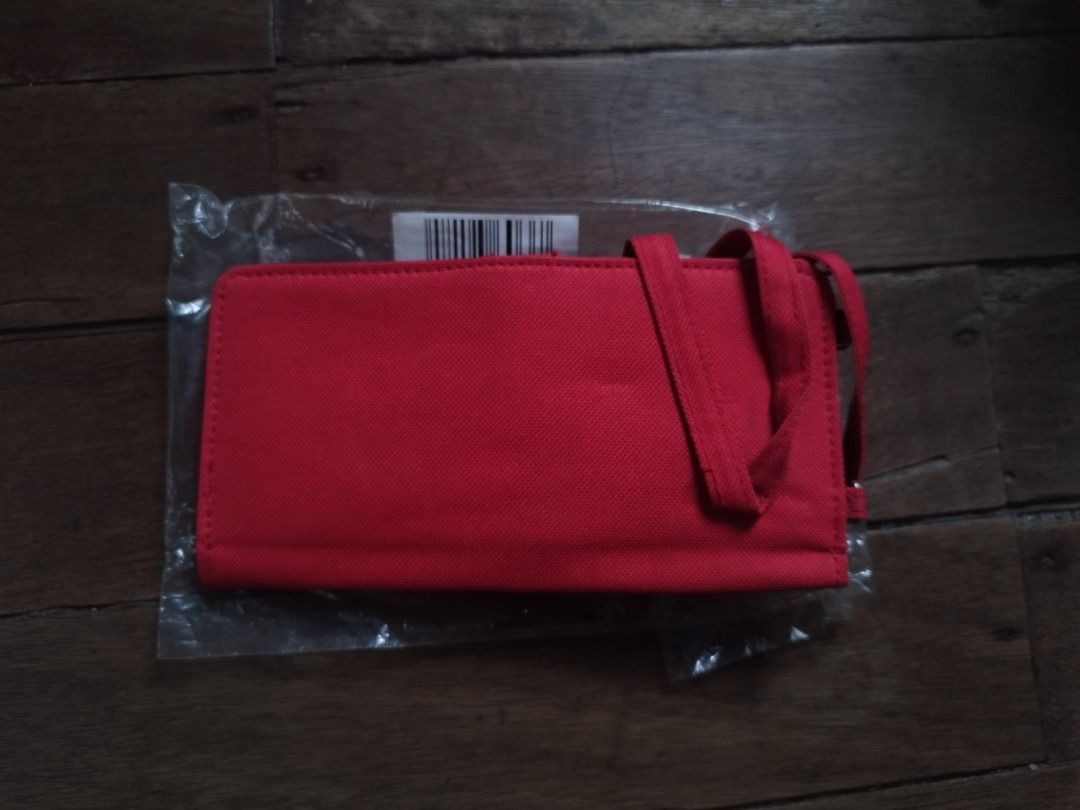Carolyn Wallet with Sling (Category: Wallets & Card holders) located in Cavite. Submitted by plorb (Listing ID 1464378032, Image 2). Description: Carolyn Wallet with Sling Brand: Avon Condition: New, unused ₱300 .