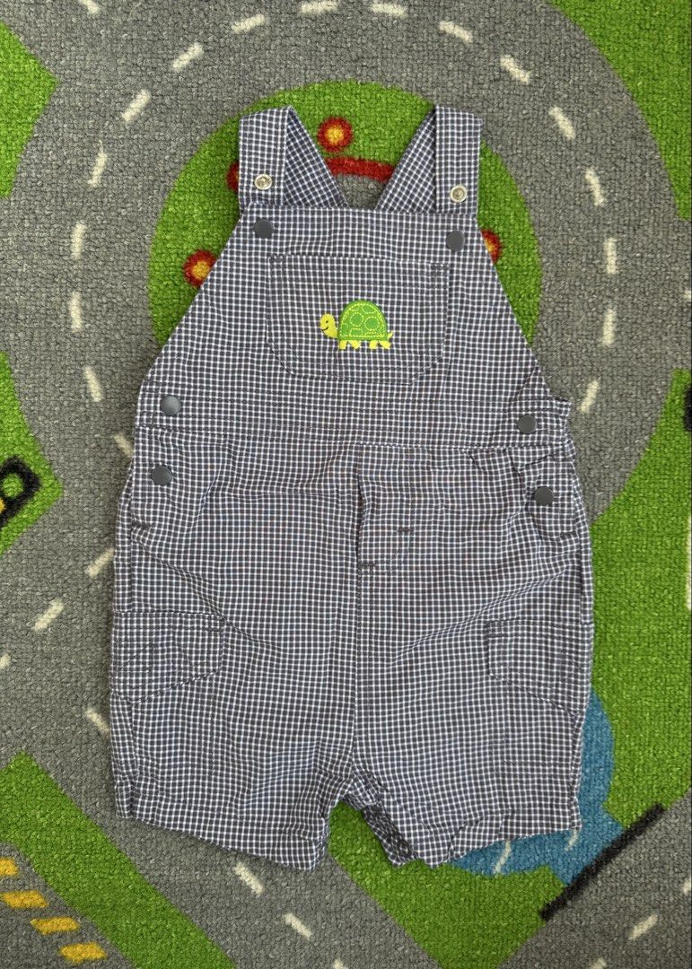 Carter’s Gingham Turtle Overalls Shorts Jumper (Category: Babies & Kids Fashion) located in Rizal. Submitted by preloovved (Listing ID 1464463692, Image 1). Description: Adjustable straps. Cute grey gingham overalls with embroidered turtle. Short legs, snap closures. Perfect for warm weather play. Adorable baby boy overalls in a classic gingham pattern. Features a cute turtle applique on the front pocket. Designed with adjustable straps and butto