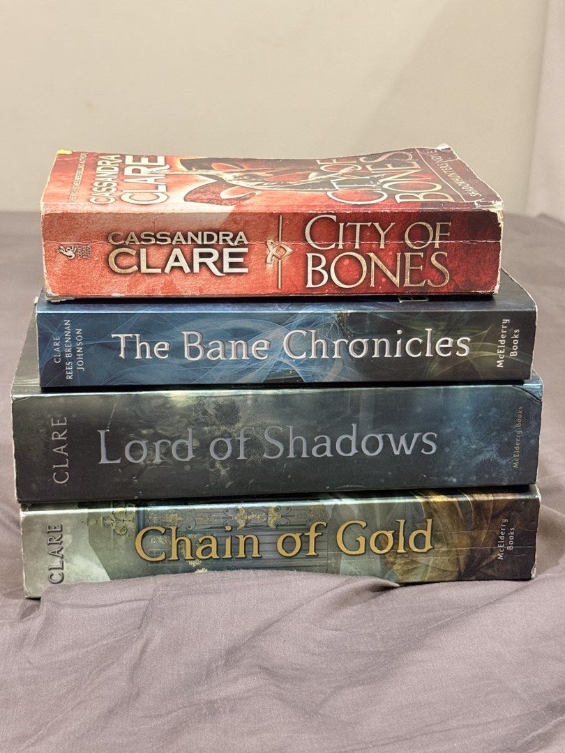 Cassandra Clare Shadowhunters Books (Category: Storybooks) located in Pasig City. Submitted by auresue22 (Listing ID 1464459491, Image 3). Description: - Bundle of 4 Cassandra Clare Shadowhunters books - Includes: The Bane Chronicles, Chain of Gold (The Last Hour, Book 1), SOLD ‼️ Lord of Shadows (The Dark Artifices, Book 2), City of Bones (The Mortal Instruments, Book 1) - All books are paperback - If all four books 550 ph (FREE SHIPPING‼️ IF AL