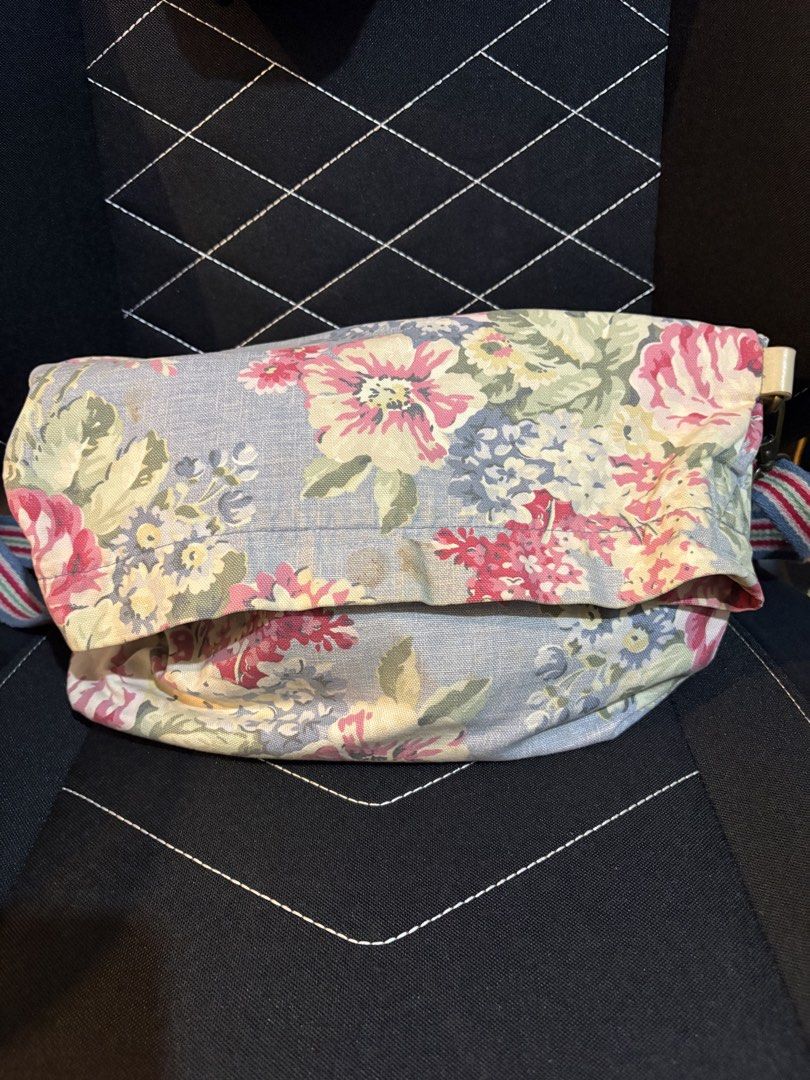 Cath Kidston Original (Category: Cross-body Bags) located in Davao. Submitted by cha1994 (Listing ID 1464444601, Image 2). Description: .