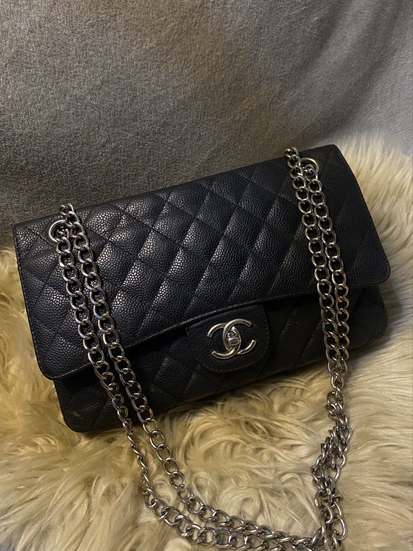 caviar leather (Category: Shoulder Bags) located in Davao. Submitted by goldenstone_0be9b3 (Listing ID 1464497621, Image 2). Description: gandaaa paaaa ang gandaaaa pa ng loob Maliniiiiis so much.