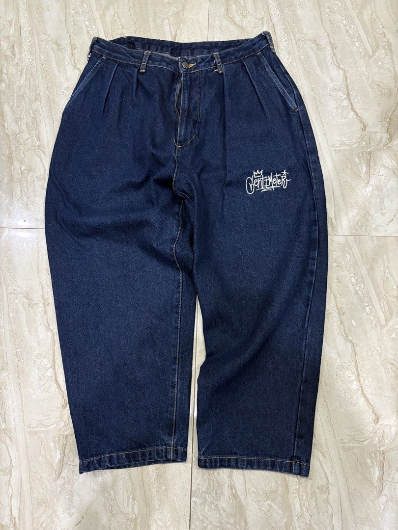 Centimeter Wide Leg Baggy Denim Pants (Category: Jeans) located in General Santos City (Dadiangas). Submitted by a.rt.eyes (Listing ID 1464548231, Image 2). Description: Embroidery patch logo Actual waistline 32-33 Length 36 Thigh 13 Knee 11 Hem 8.5 Excellent condition with no issues Color rate 10/10 Authentic Located in General Santos City, Mindanao. Shipping fee applies for buyers outside my location. Payment first only no COP or COD. Payments 