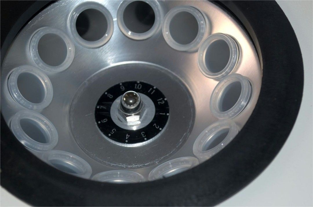 Centrifuge machine 12 holes (Category: Medical Supplies & Tools) located in Manila. Submitted by _lovelyvirgo17 (Listing ID 1464358829, Image 2). Description: same day delivery 🚚 onhand sya sa warehouse kaya pwede lang kunin kapag sure kanapo payment accepted: gcash,bank transfer located:bambang.