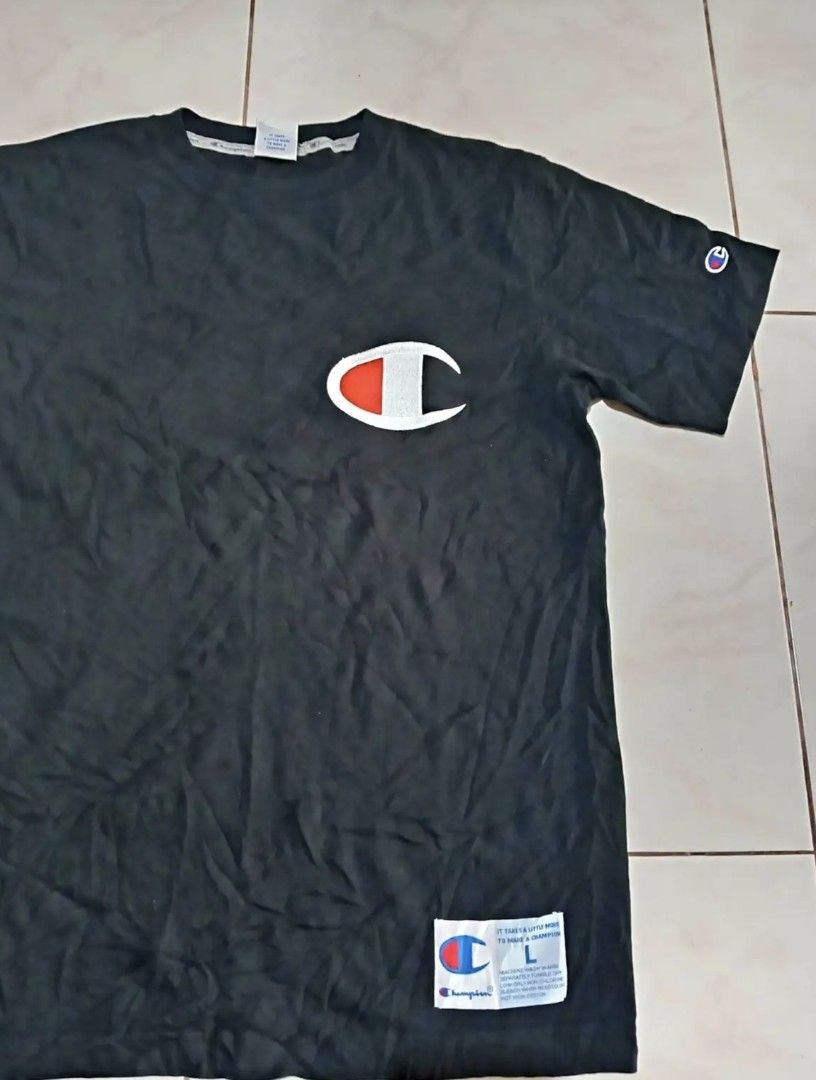 Champion shirt Authentic (ukay) (Category: Activewear) located in Aroroy. Submitted by louiefinds26 (Listing ID 1464393381, Image 2). Description: Like new Big C logo Authentic.